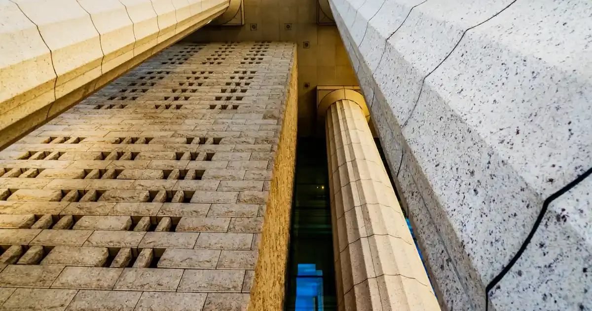 Fachada do Supremo Tribunal Federal em Brasília, representando o julgamento do Tema 1348 sobre ITBI na integralização de imóveis em São Paulo e região no ano de 2026